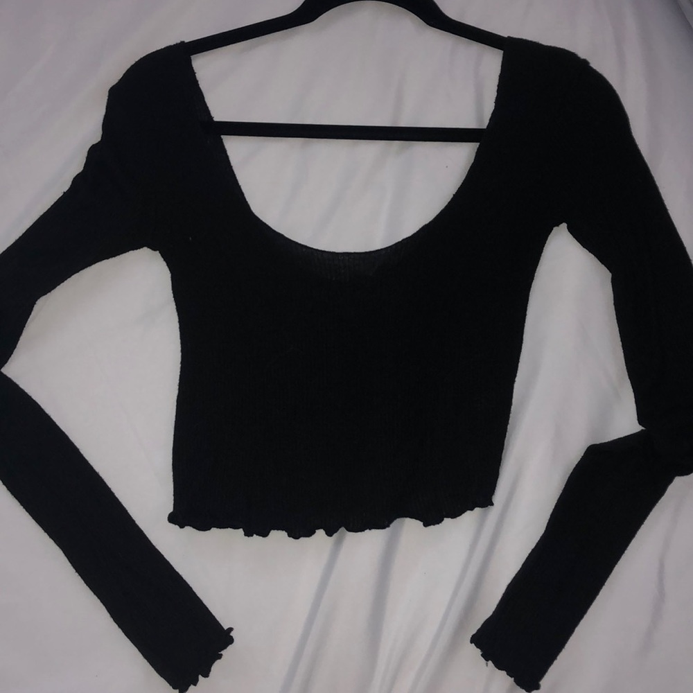 Black Long Sleeve Crop top